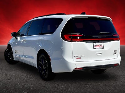 2027 Chrysler Pacifica PACIFICA SELECT AWD