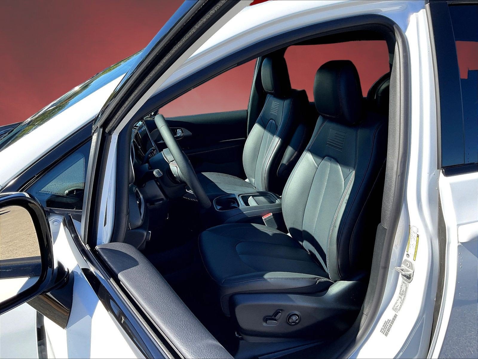 2027 Chrysler Pacifica PACIFICA SELECT AWD