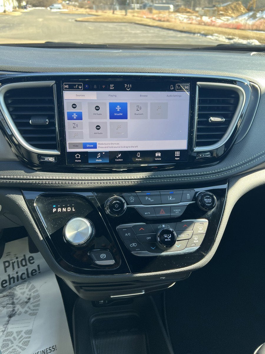 2026 Chrysler Pacifica PACIFICA SELECT AWD