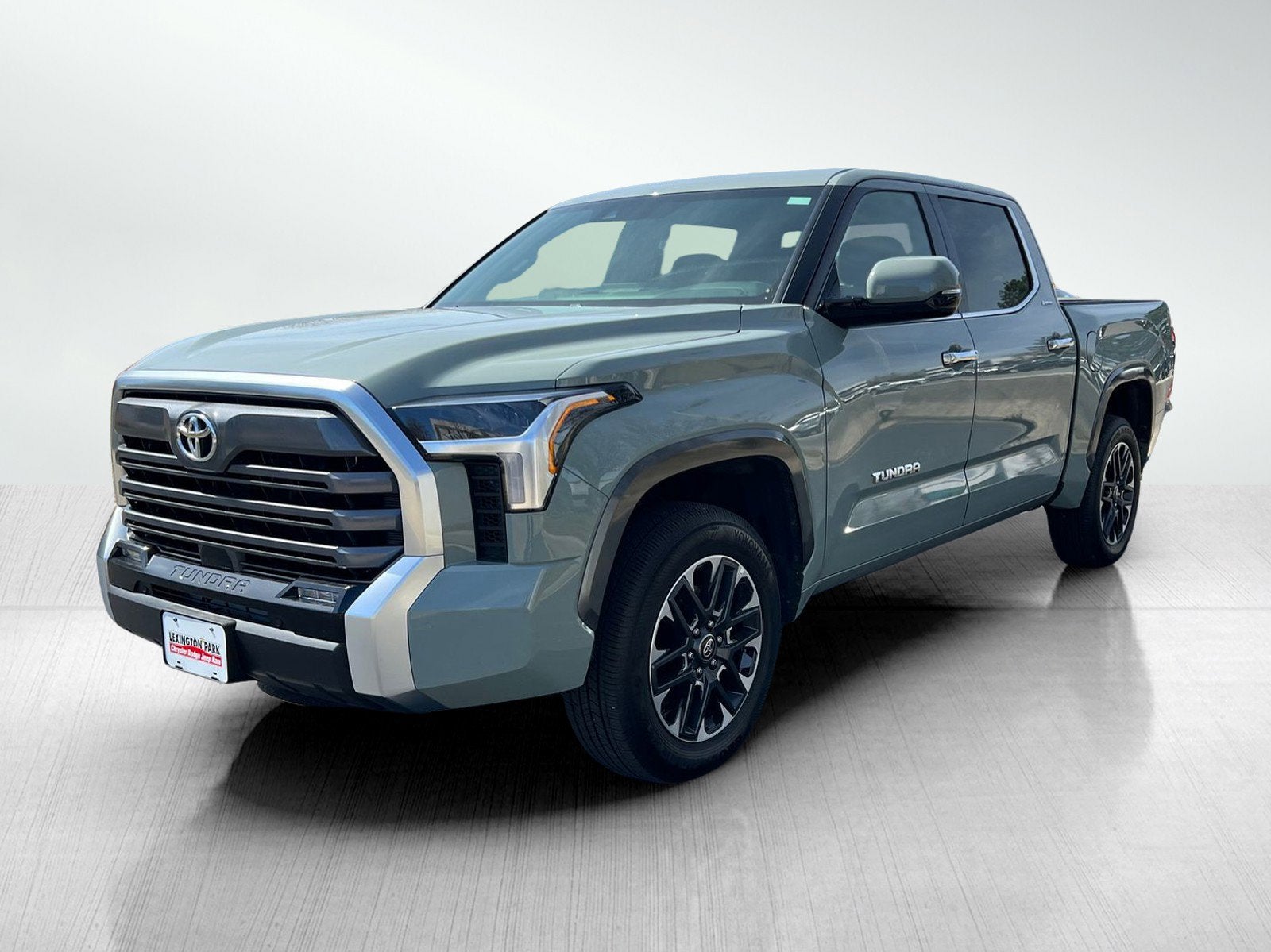 2026 Toyota Tundra Limited CrewMax 5.5' Bed