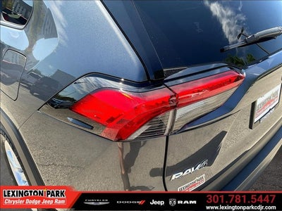 2021 Toyota RAV4 Hybrid XLE