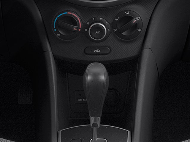 2013 Hyundai Accent SE