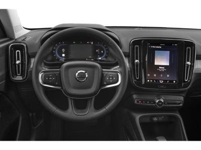 2023 Volvo XC40 B5 Ultimate Bright Theme