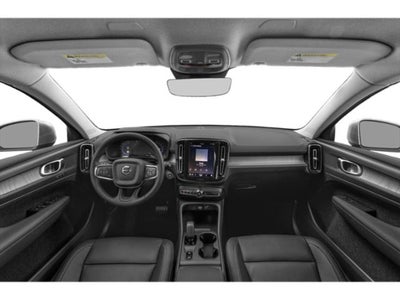 2023 Volvo XC40 B5 Ultimate Bright Theme