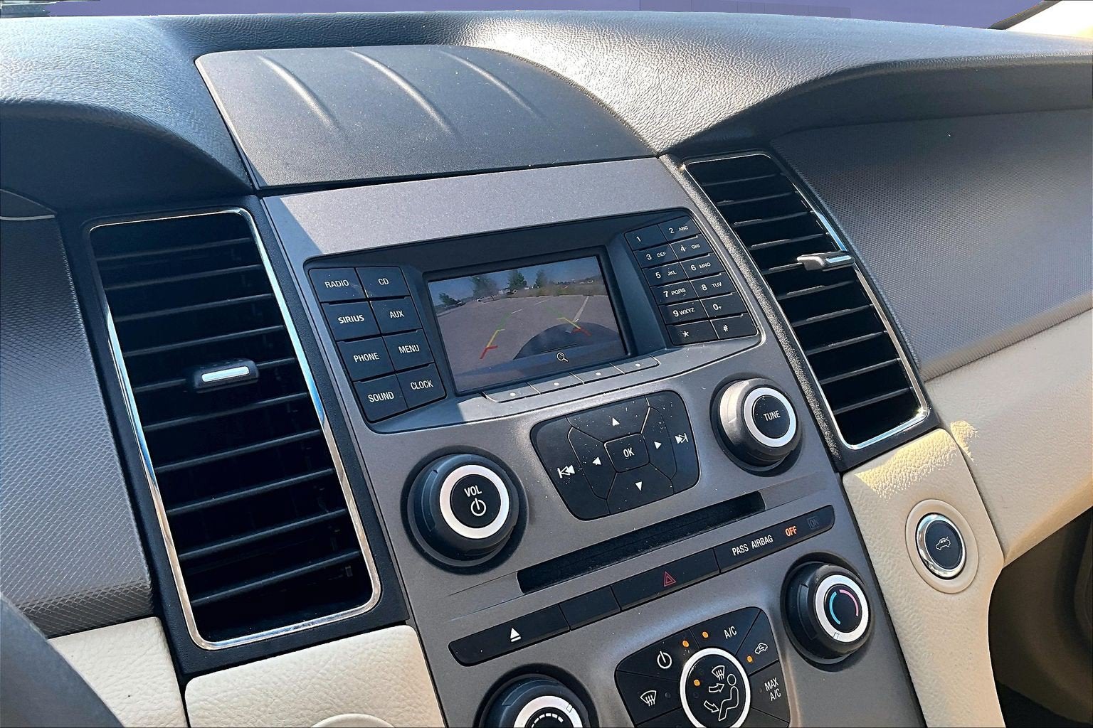 2018 Ford Taurus SE
