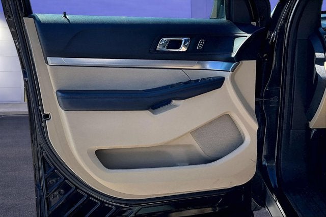 2017 Ford Explorer Base
