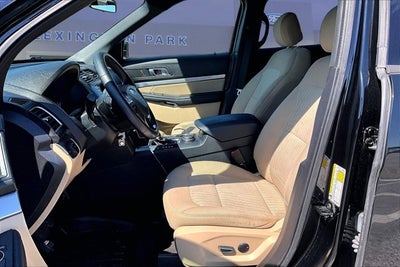 2017 Ford Explorer Base