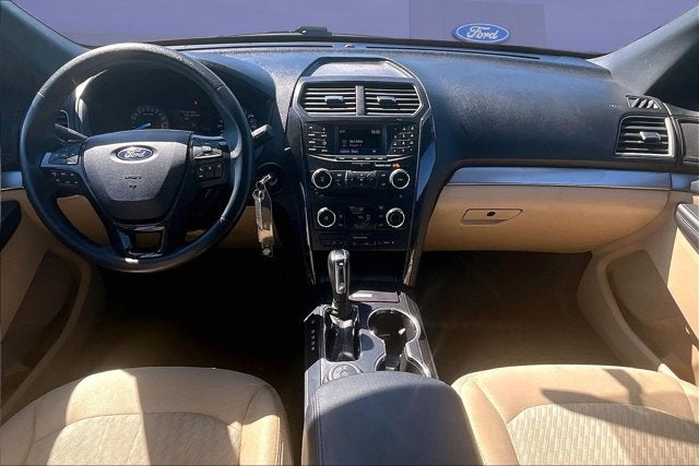 2017 Ford Explorer Base