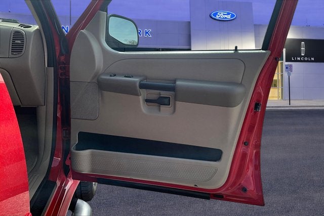 2005 Ford Explorer Sport Trac XLS