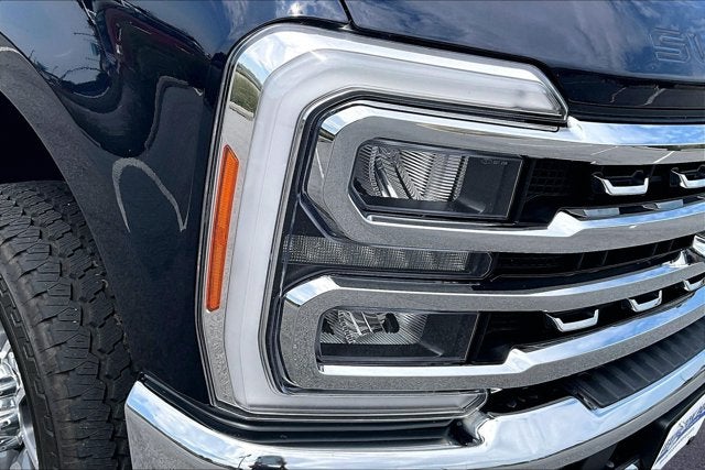 2023 Ford Super Duty F-250 SRW LARIAT