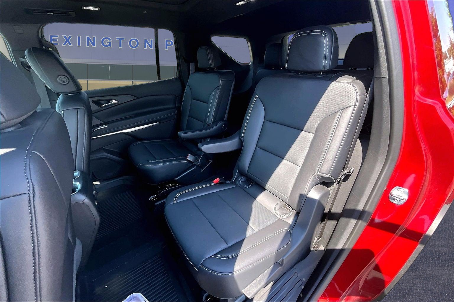 2025 Chevrolet Traverse FWD LT