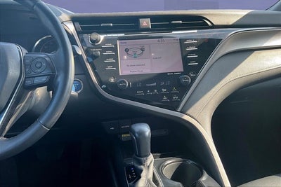 2020 Toyota Camry Hybrid SE