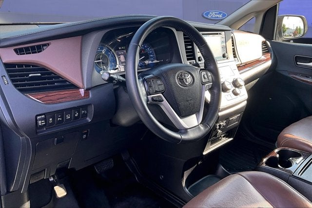 2019 Toyota Sienna Limited Premium