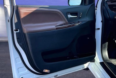 2019 Toyota Sienna Limited Premium