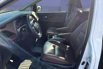 2019 Toyota Sienna Limited Premium