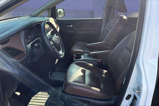 2019 Toyota Sienna Limited Premium