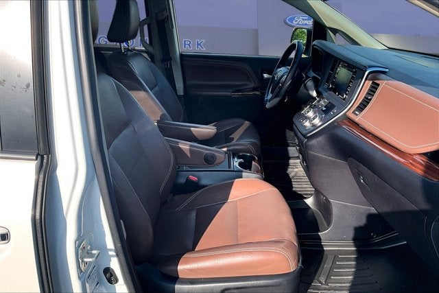 2019 Toyota Sienna Limited Premium