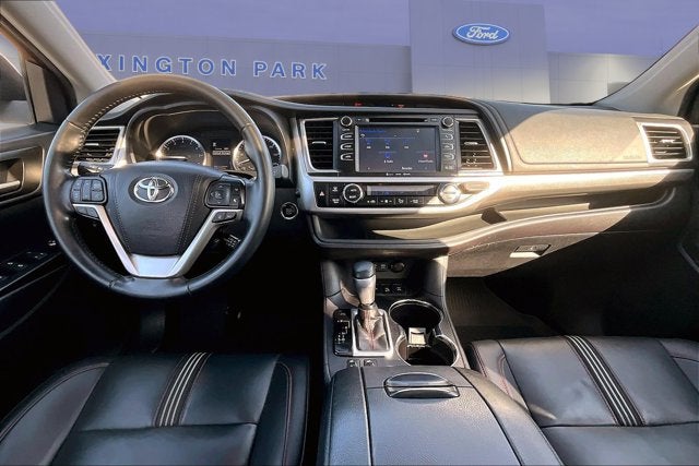 2019 Toyota Highlander Base