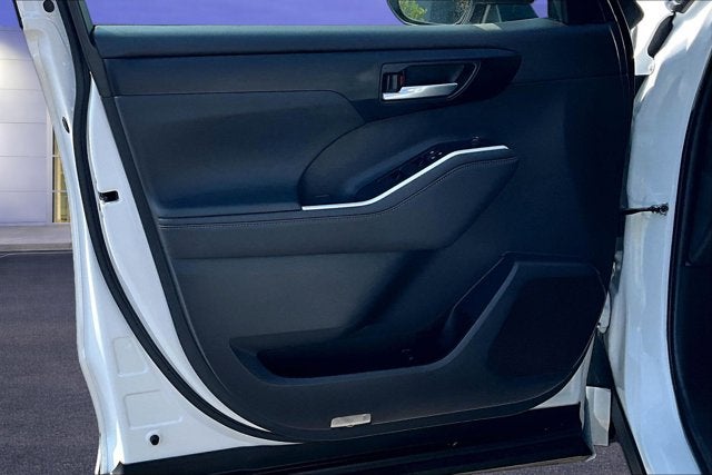 2023 Toyota Highlander Base