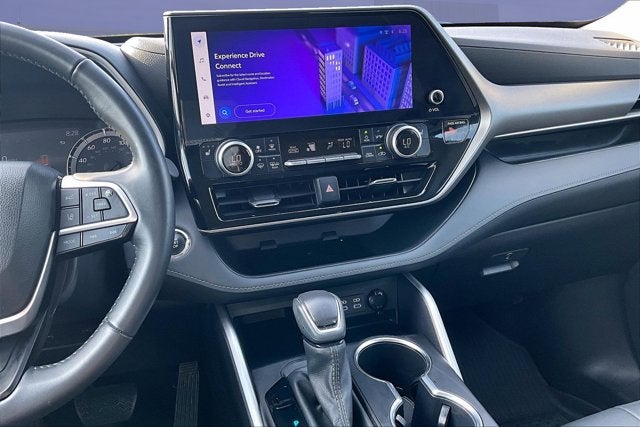 2023 Toyota Highlander Base