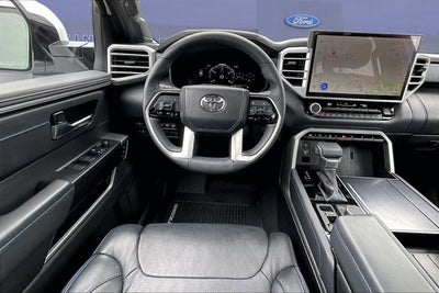 2025 Toyota Sequoia Base