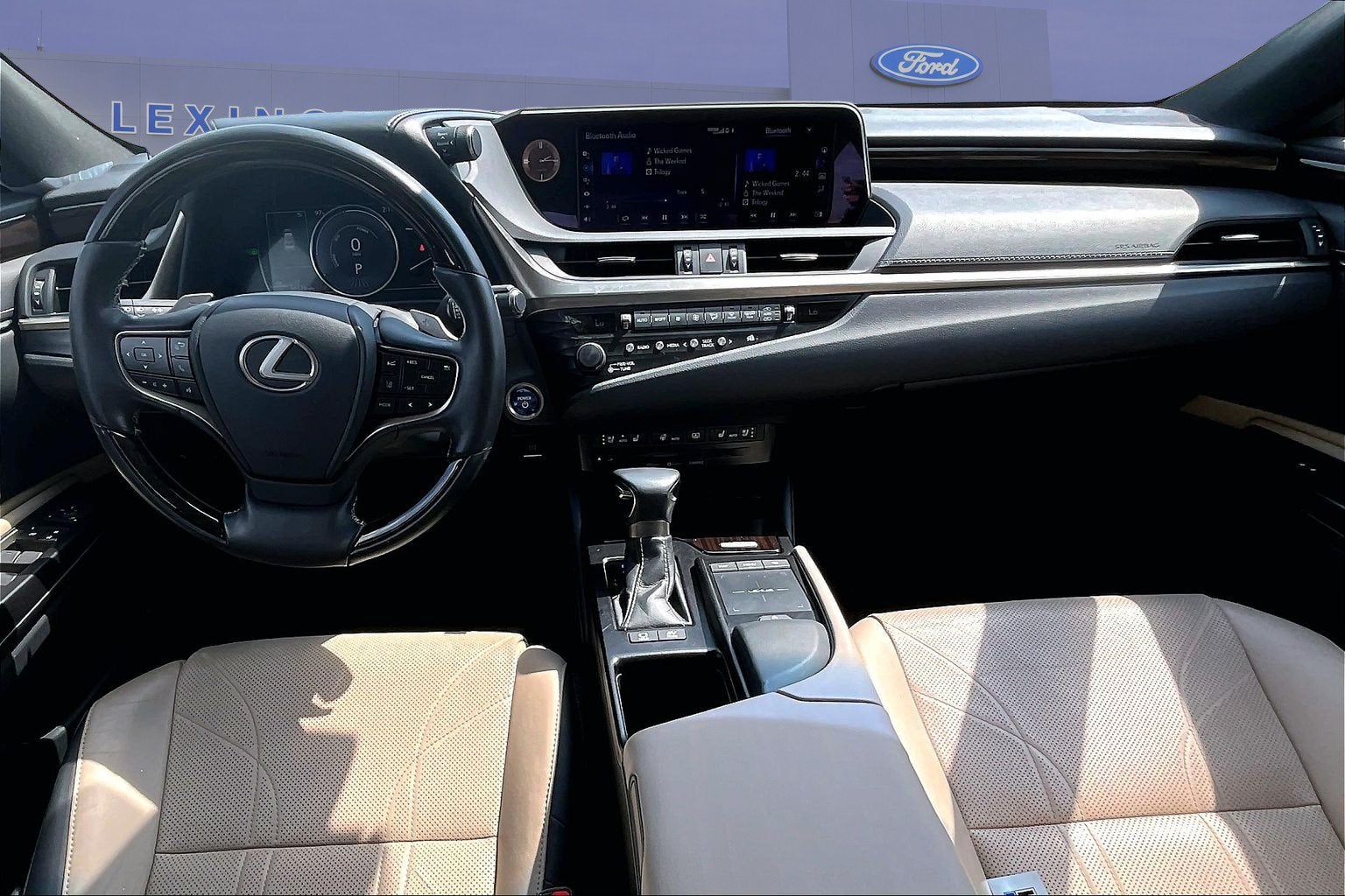 2019 Lexus ES ES 300h Luxury