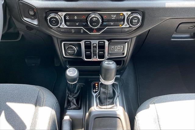 2025 Jeep Wrangler 4-Door Summit 4x4