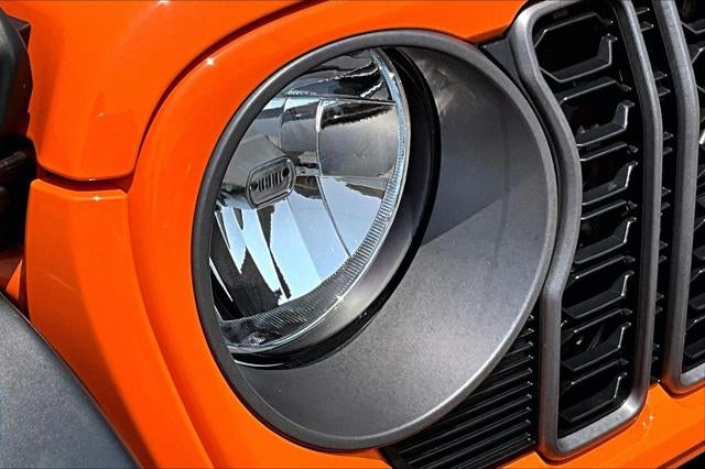 2025 Jeep Wrangler 4-Door Summit 4x4