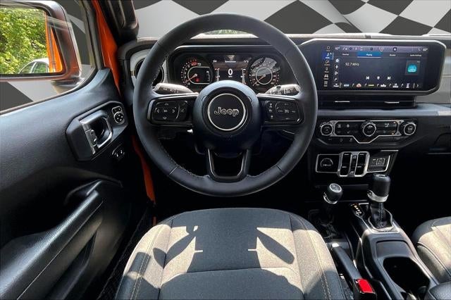 2025 Jeep Wrangler 4-Door Summit 4x4