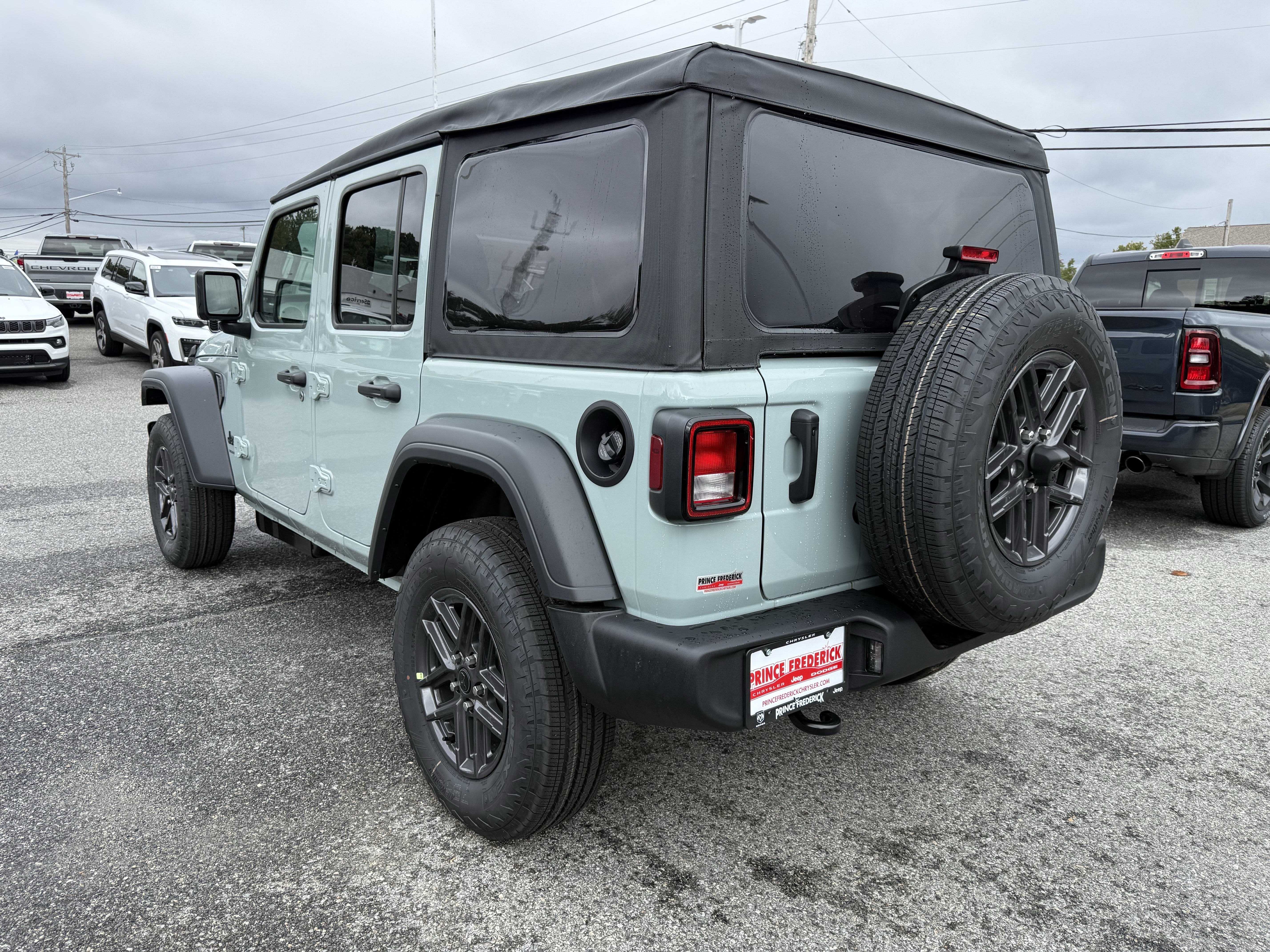 2027 Jeep Wrangler WRANGLER 4-DOOR SPORT S