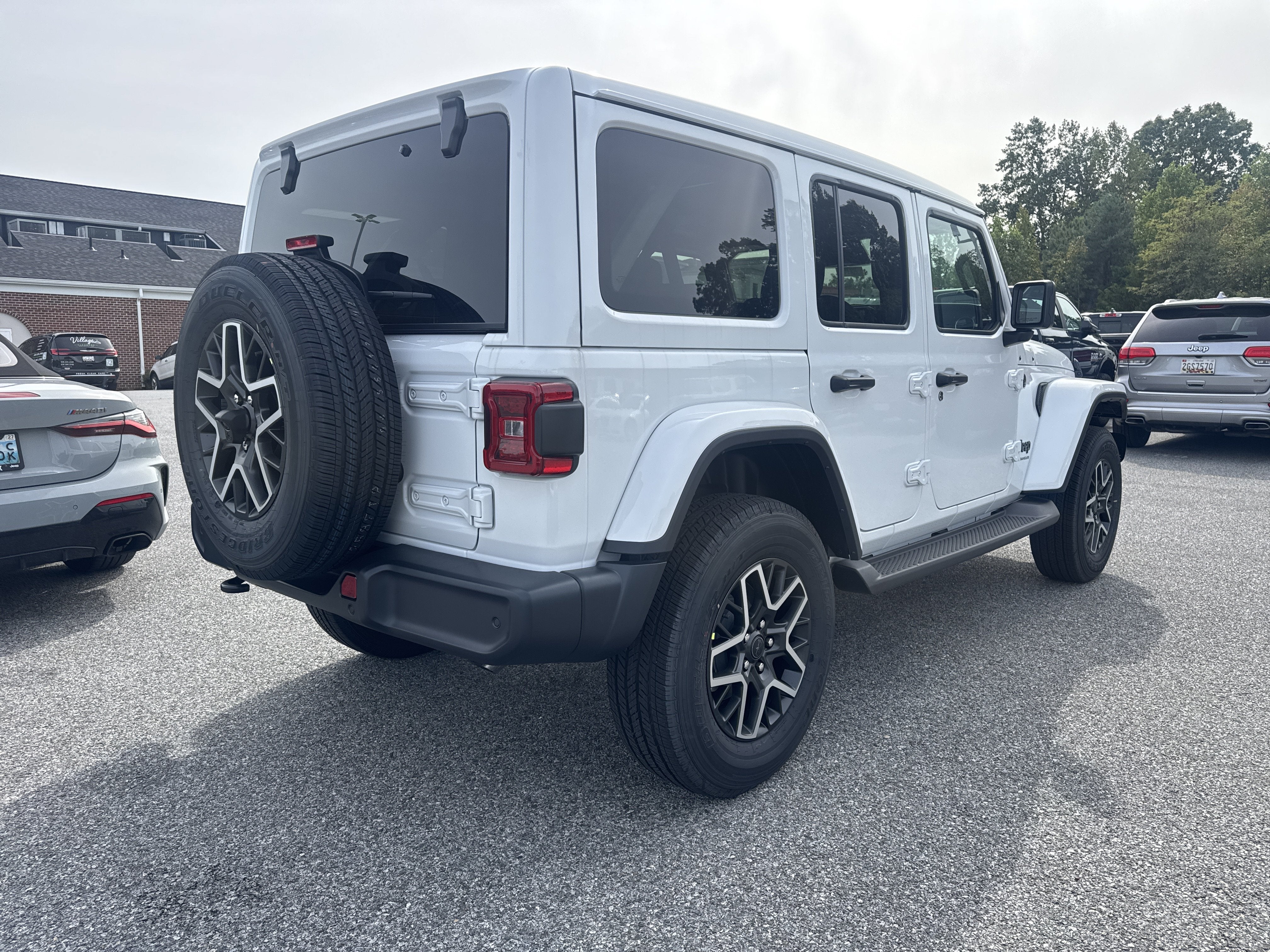 2027 Jeep Wrangler WRANGLER 4-DOOR SAHARA