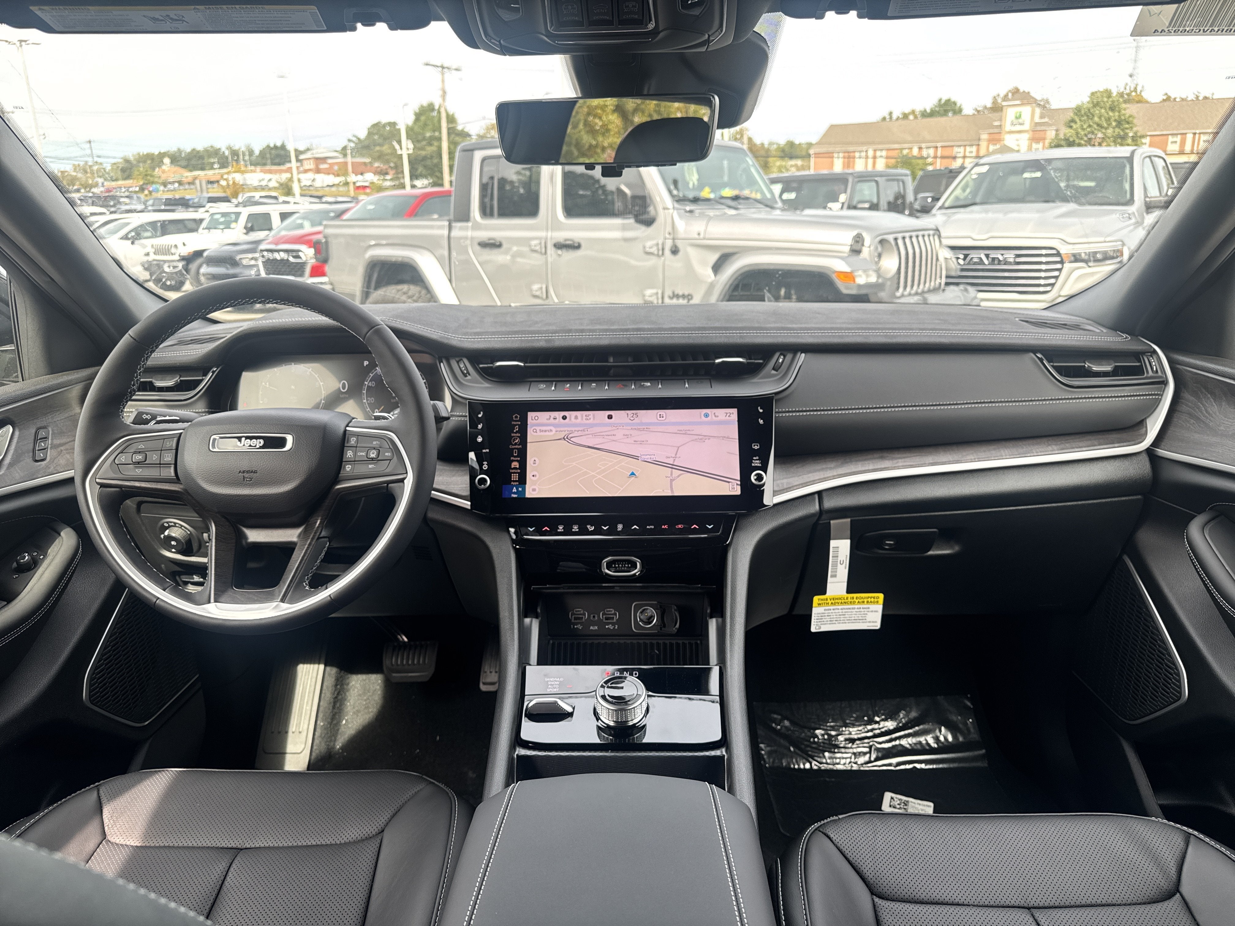 2027 Jeep Grand Cherokee GRAND CHEROKEE LIMITED RESERVE 4X4