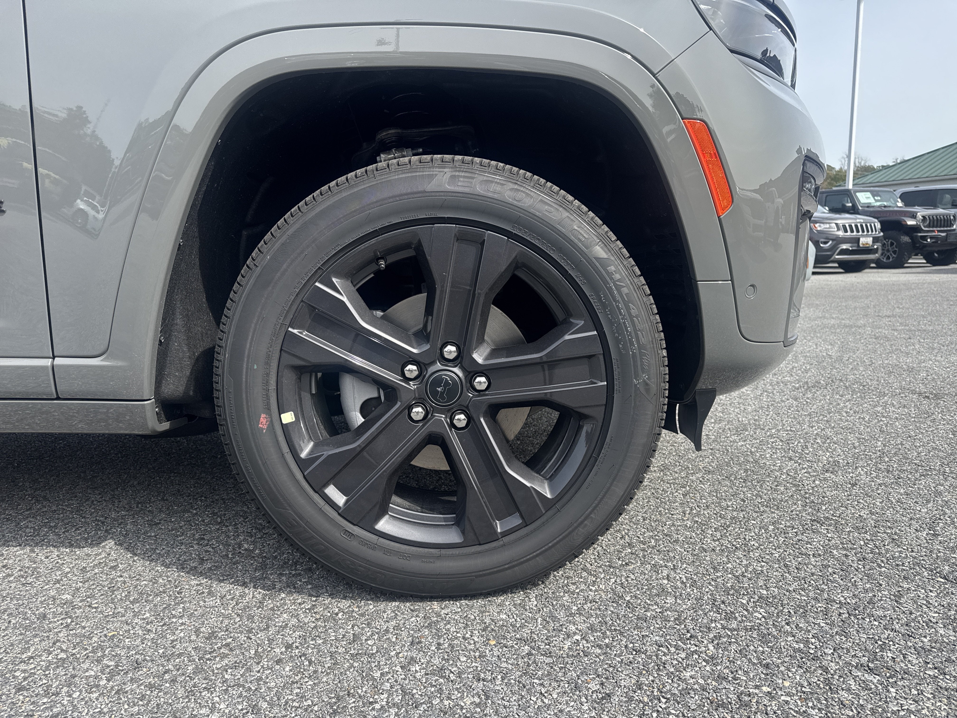 2027 Jeep Grand Cherokee GRAND CHEROKEE LIMITED RESERVE 4X4