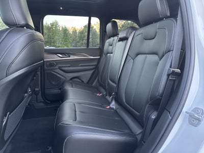 2027 Jeep Grand Cherokee GRAND CHEROKEE LIMITED 4X4