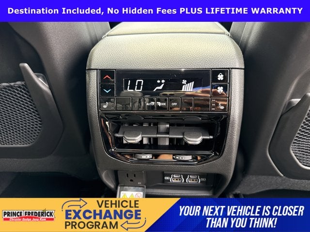 2025 Jeep Grand Cherokee GRAND CHEROKEE L LIMITED 4X4