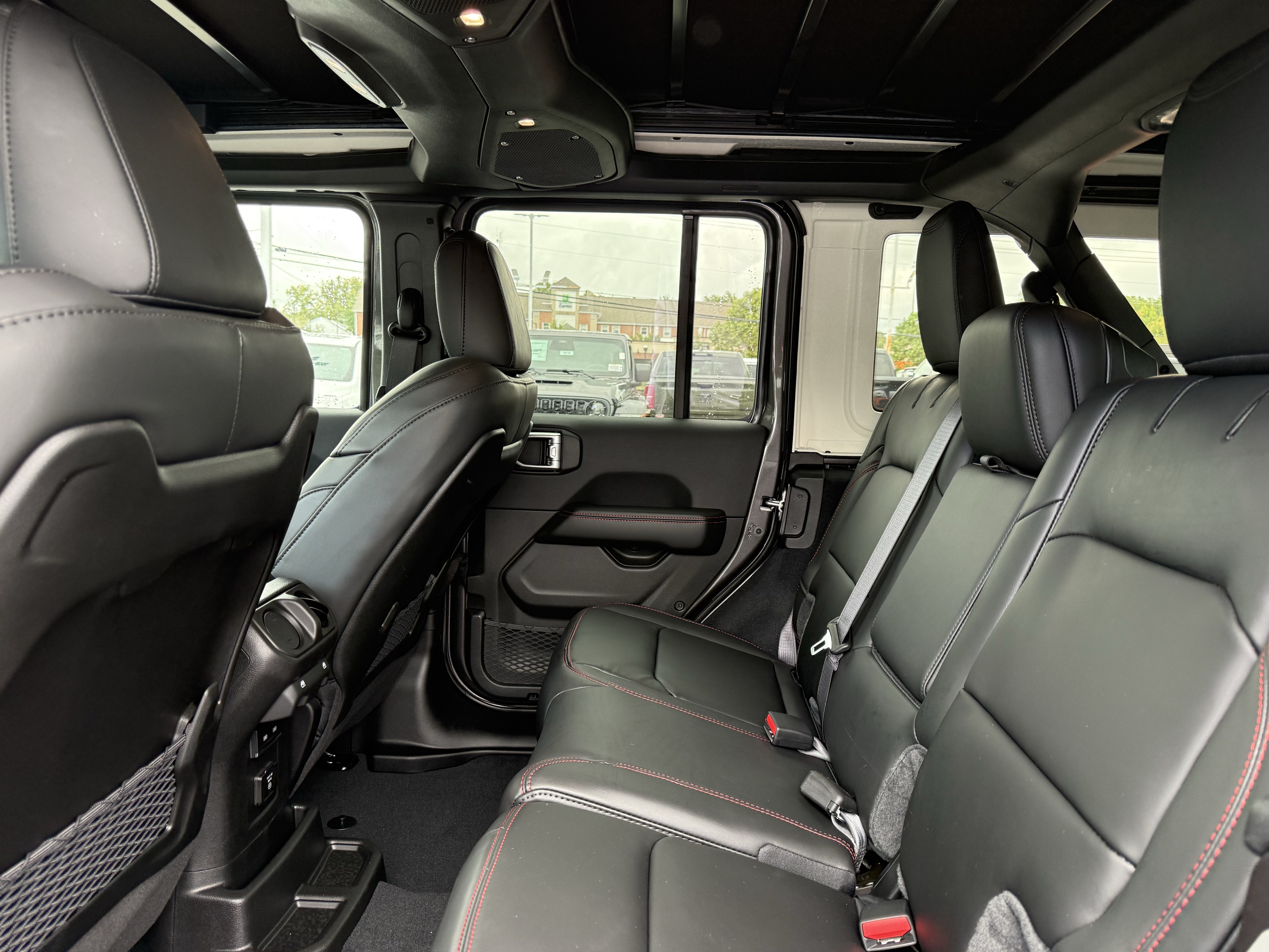 2027 Jeep Wrangler WRANGLER 4-DOOR RUBICON X