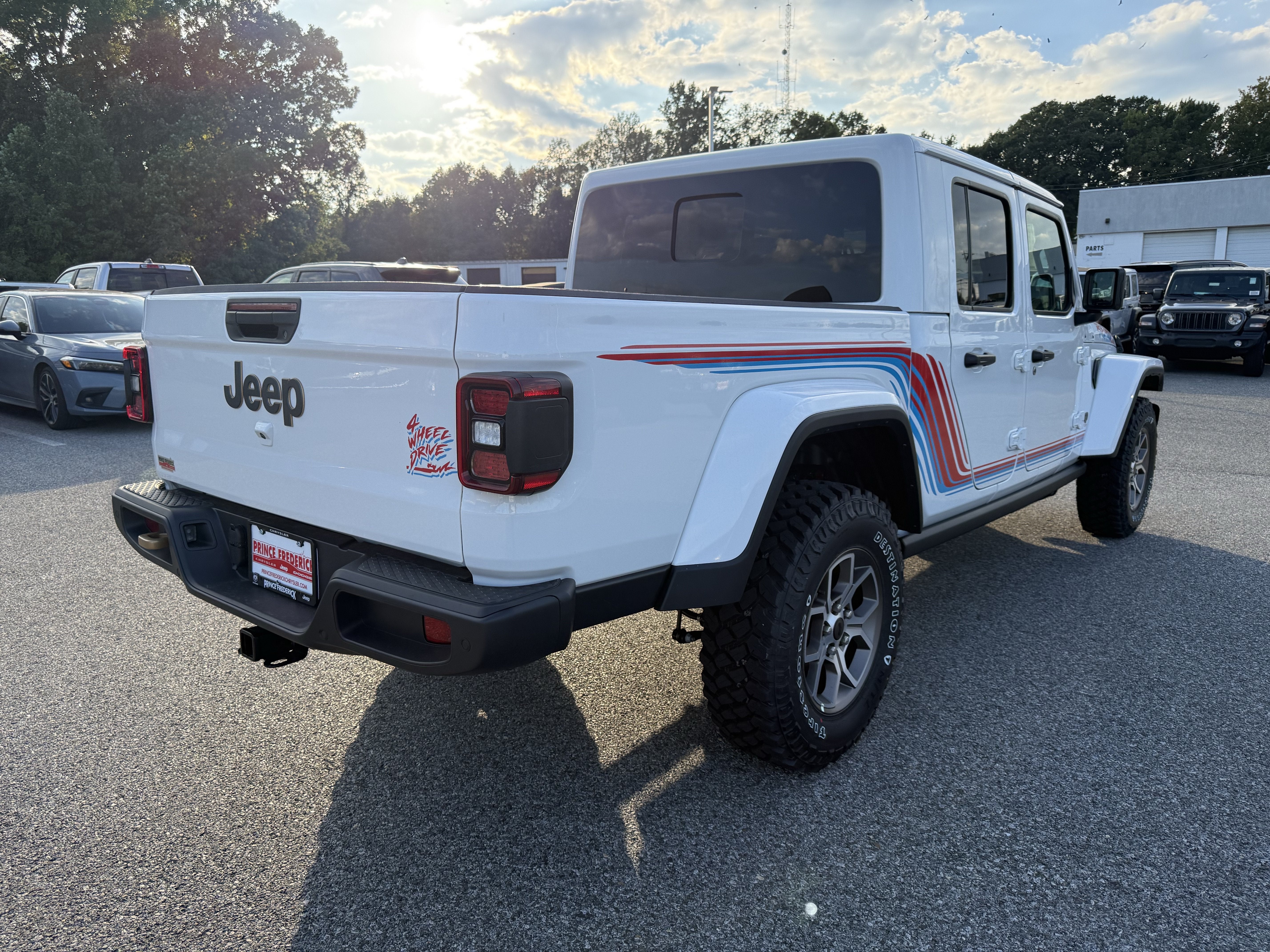 2026 Jeep Gladiator GLADIATOR REWIND 4X4