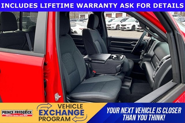 2025 RAM 1500 Big Horn Crew Cab 4x4 6'4' Box