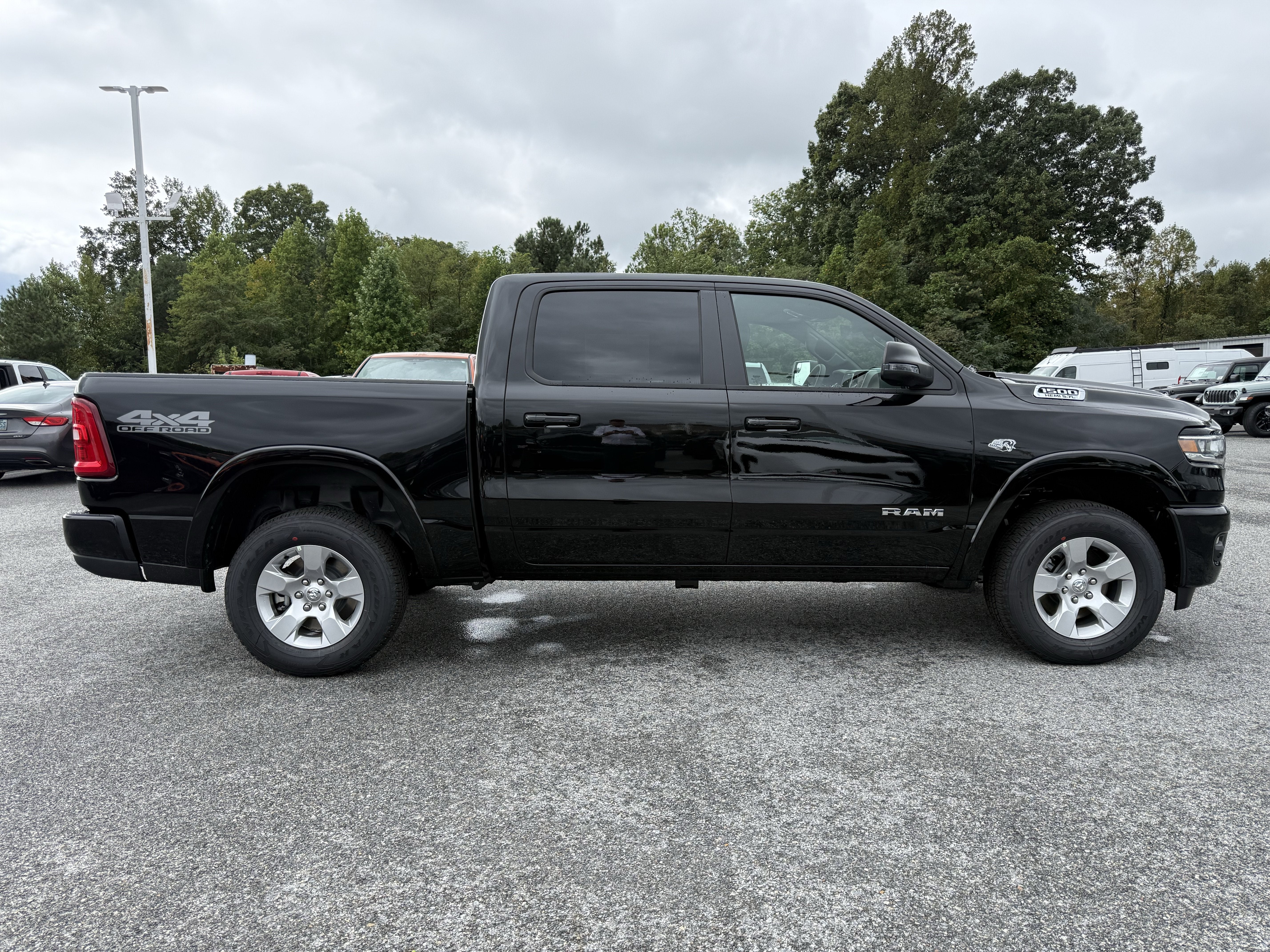 2027 RAM Ram 1500 RAM 1500 BIG HORN CREW CAB 4X4 5'7' BOX