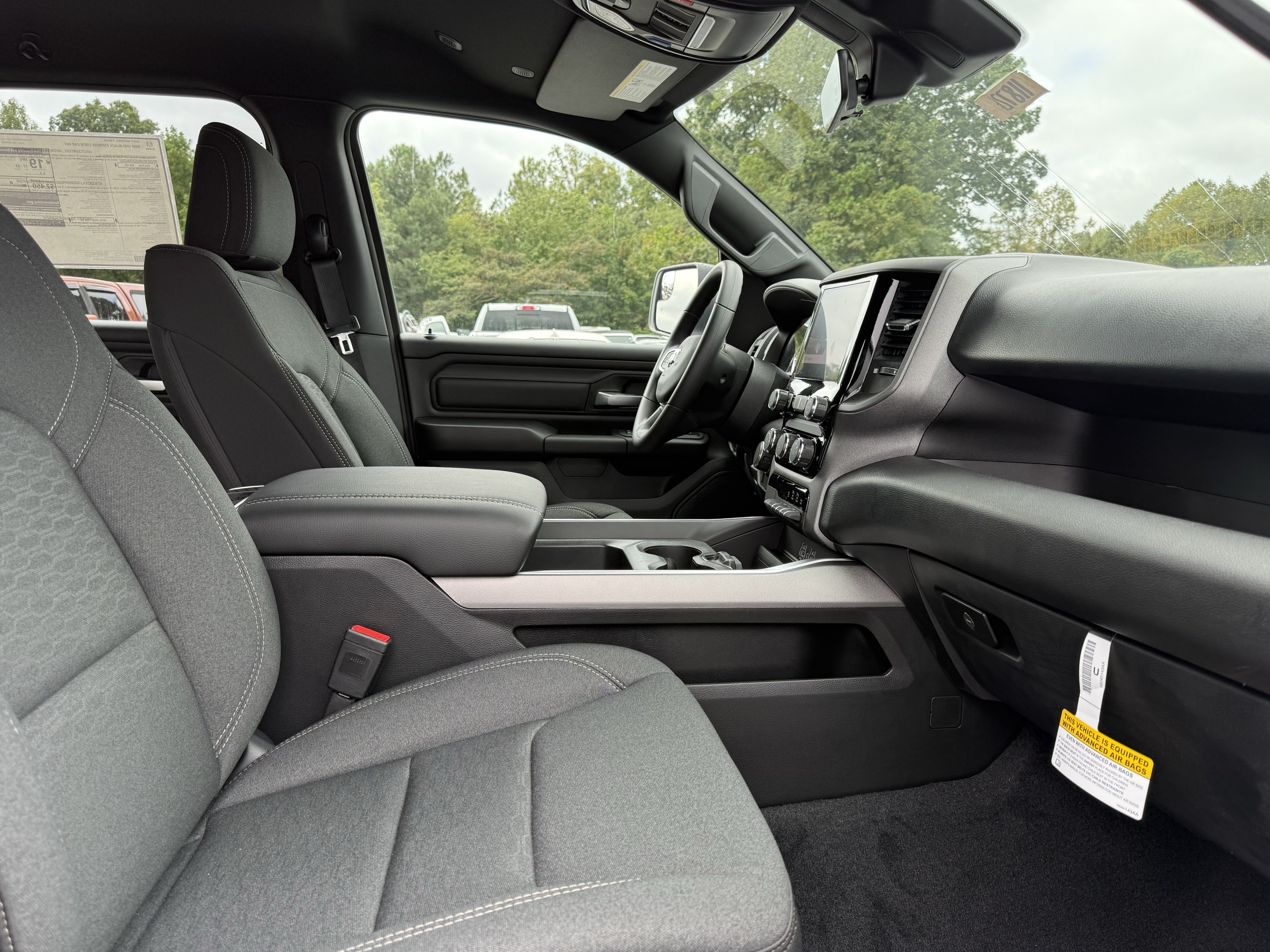 2027 RAM Ram 1500 RAM 1500 EXPRESS CREW CAB 4X4 5'7' BOX