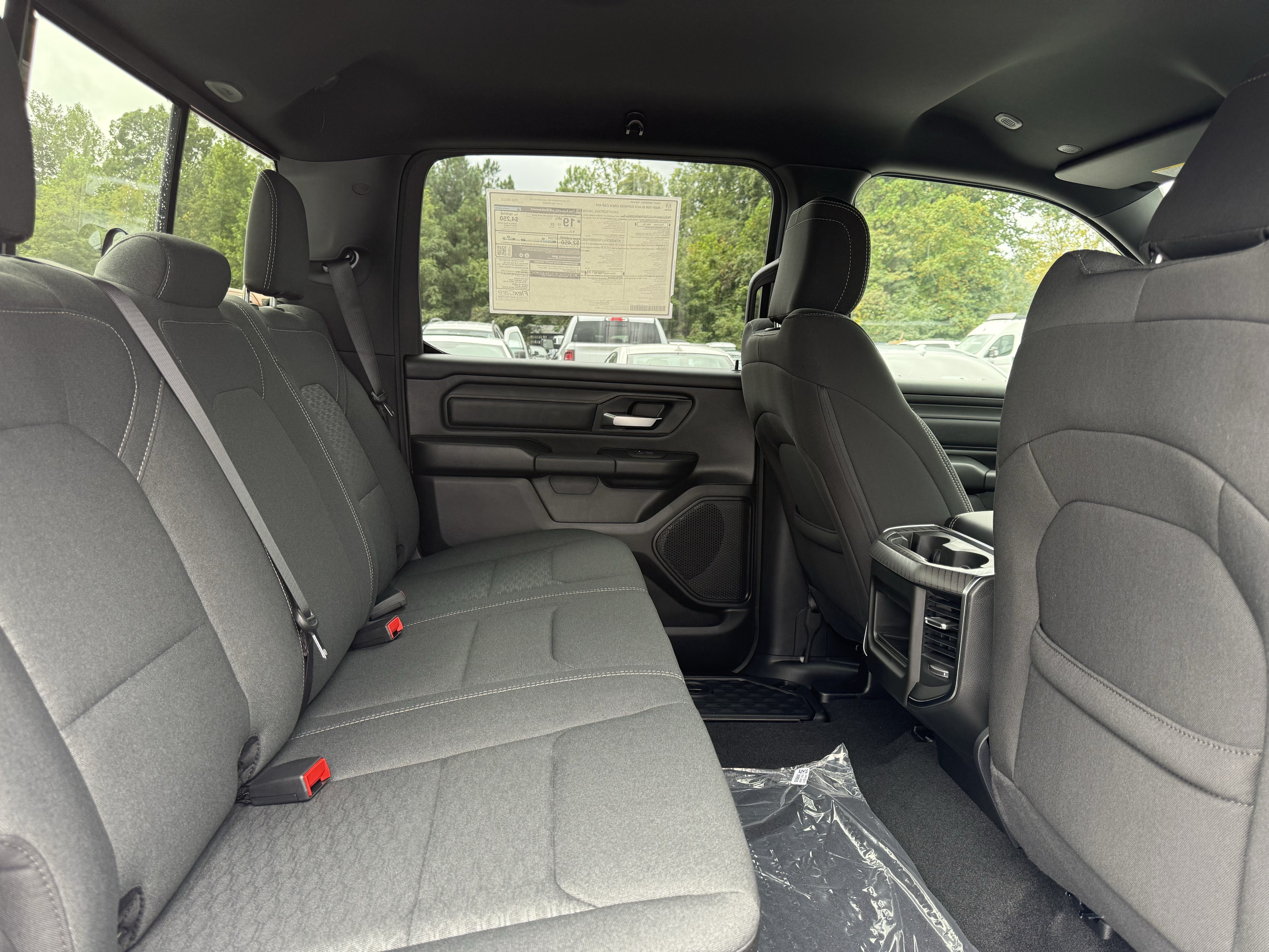 2027 RAM Ram 1500 RAM 1500 EXPRESS CREW CAB 4X4 5'7' BOX