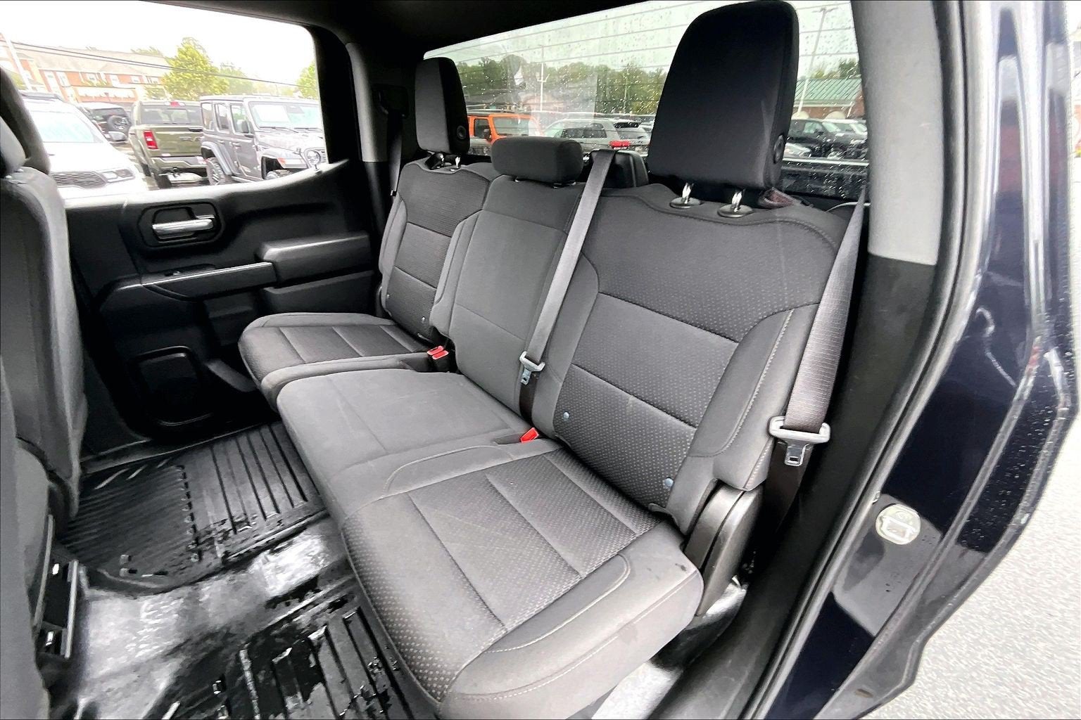 2023 Chevrolet Silverado 1500 4WD Crew Cab Short Bed WT