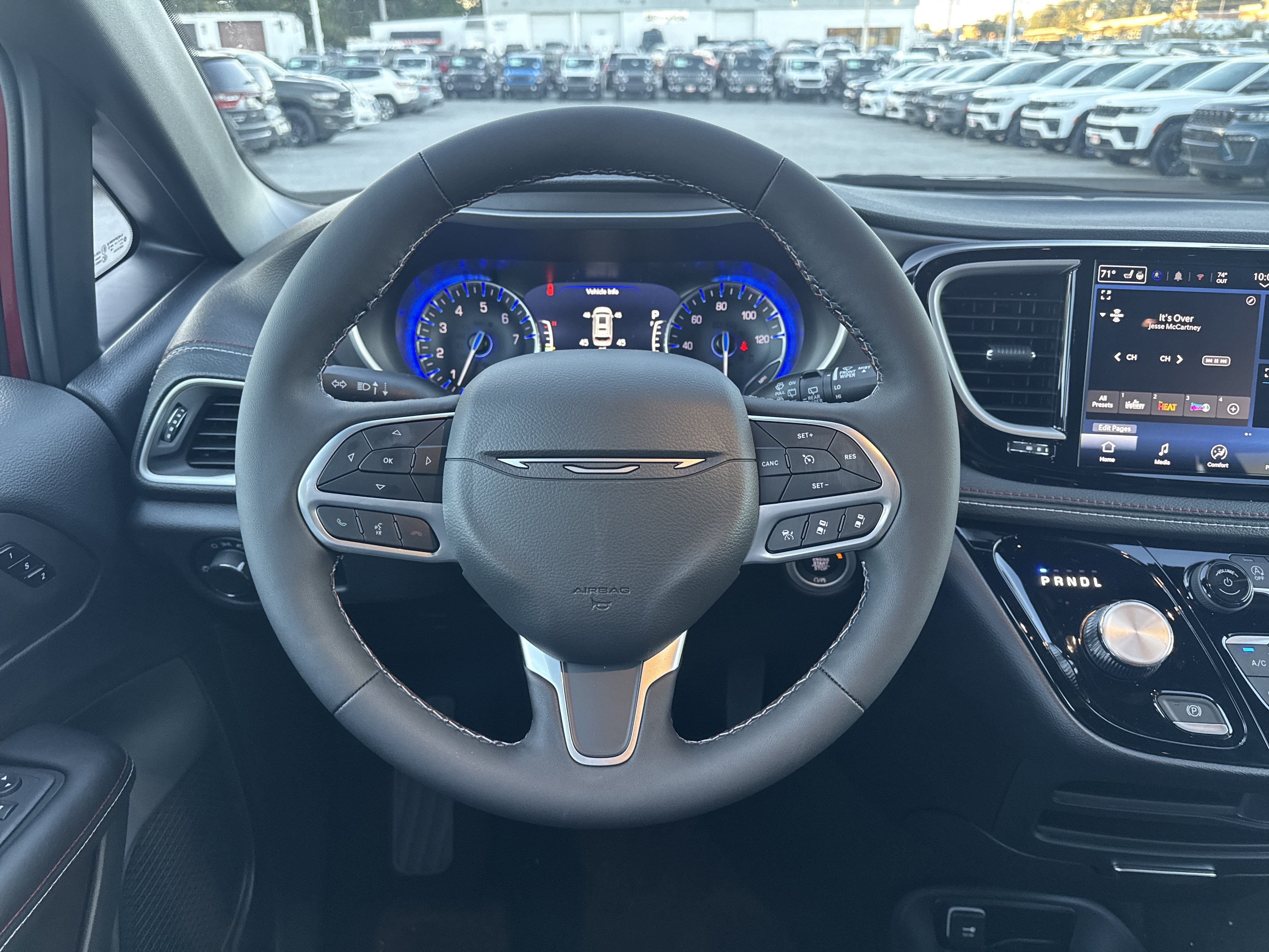 2027 Chrysler Pacifica PACIFICA SELECT