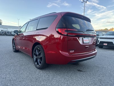 2027 Chrysler Pacifica PACIFICA SELECT