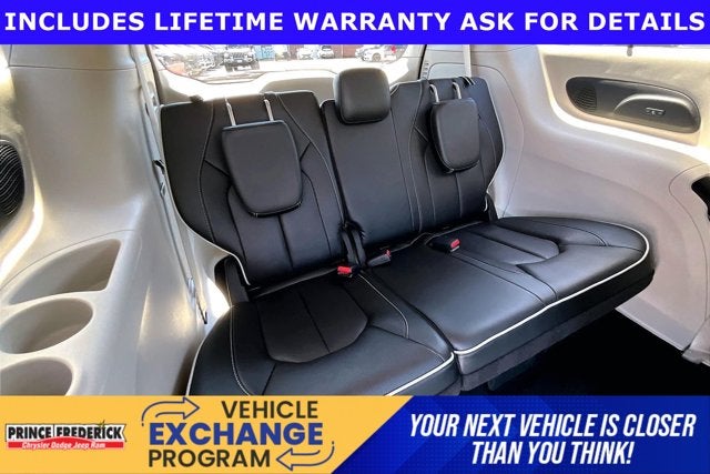 2022 Chrysler Pacifica Limited AWD