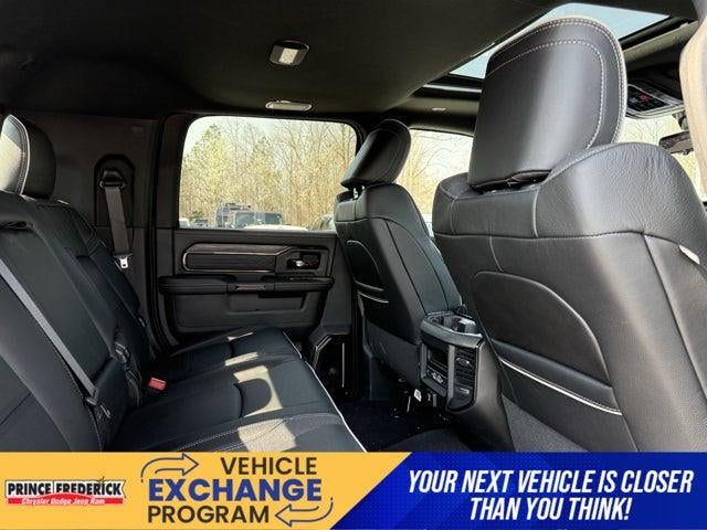 2026 RAM Ram 3500 RAM 3500 LIMITED MEGA CAB 4X4 6'4' BOX