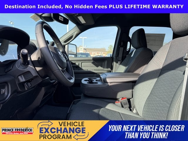 2026 RAM Ram 2500 RAM 2500 BLACK EXPRESS CREW CAB 4X4 6'4' BOX