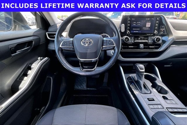 2021 Toyota Highlander Base