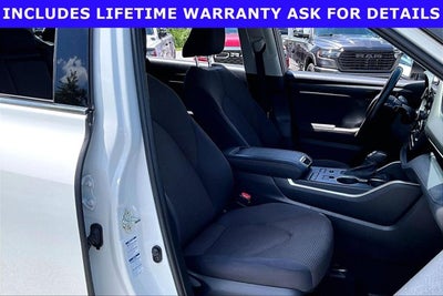 2021 Toyota Highlander Base