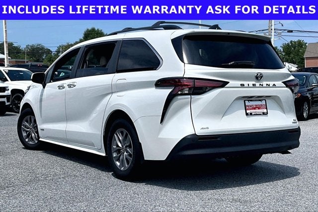 2021 Toyota Sienna XLE